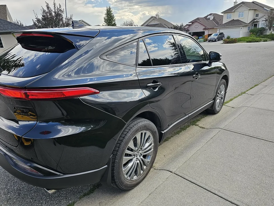 Glossy black Toyota Venza after coating
